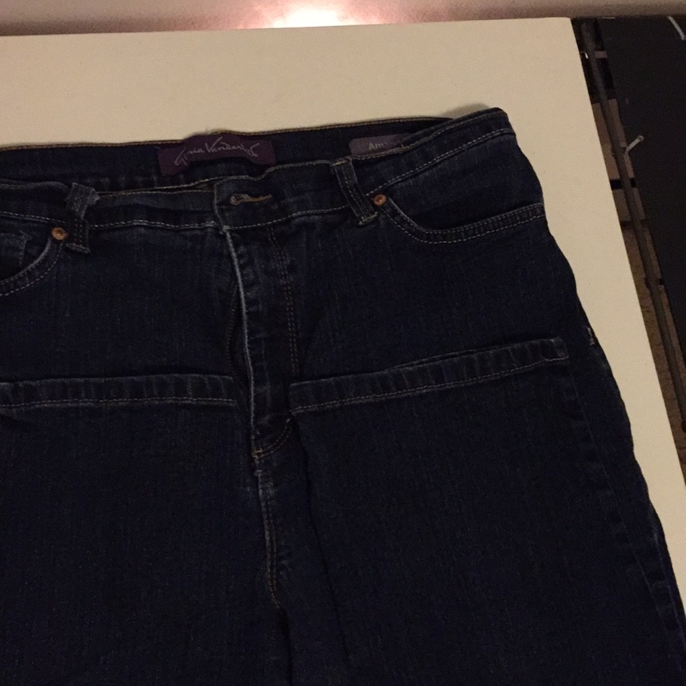 Size 14 P Gloria Vanderbilt Jeans Nearly New!